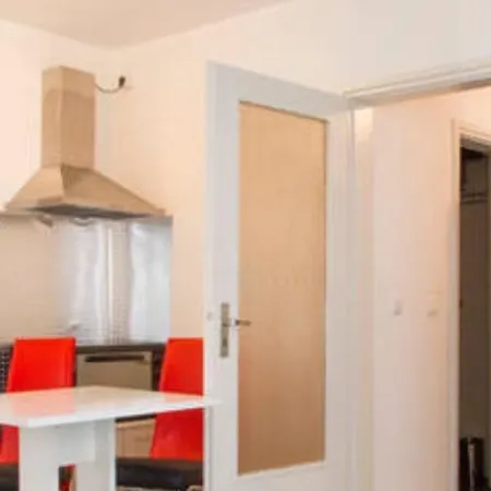 Top Center Apartament *