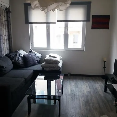 Apartment Top Center